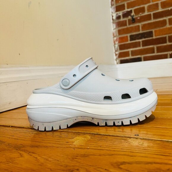 New Unisex Crocs Classic Mega Crush Clogs M 5 F 7 - Picture 15 of 16